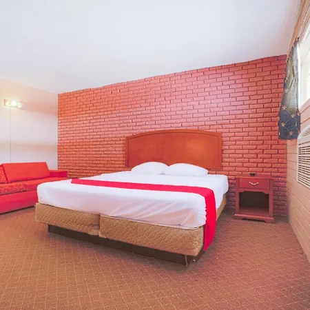 Town & Country Motel Bossier City By Oyo